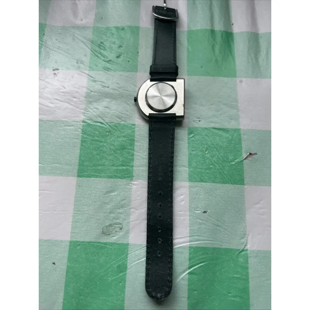 Unique Silver Tone Black Band Women’s Quartz Watch
